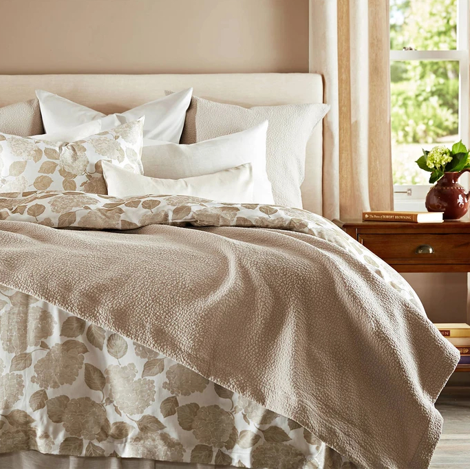 SDH Hydrangea Oyster Bed Linens