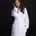 coyuchi-unisex-waffle-robe-model